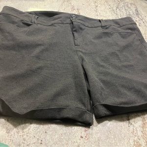 Torrid Womens Shorts Plus Size 26 Gray Cuffed Stretch Dressy Pocket